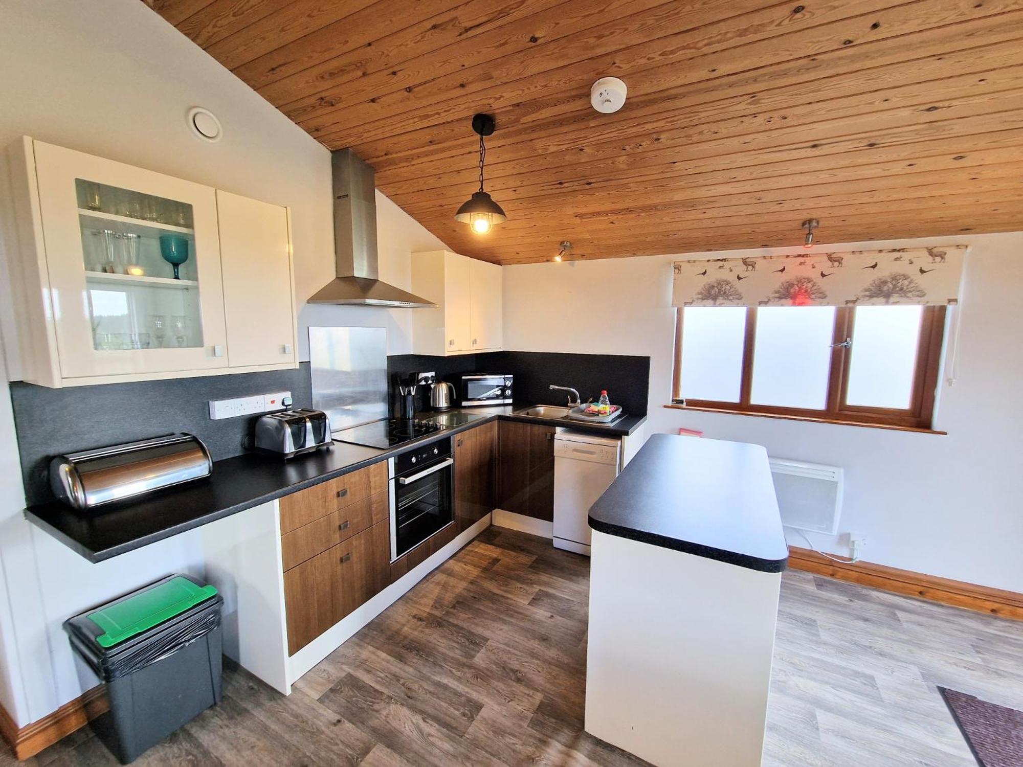 فيلا Ochil 8 With Private Hot Tub - Fife - Loch Leven - Lomond Hills Kelty المظهر الخارجي الصورة